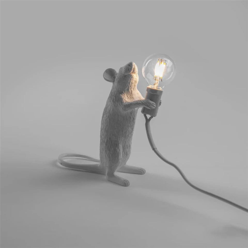 Modern LED Table Lights Resin Animal Rat Cat Squirrel LED Night Lights Mouse Table Lamps Home Decor Desk Lamp Lighting Fixtures