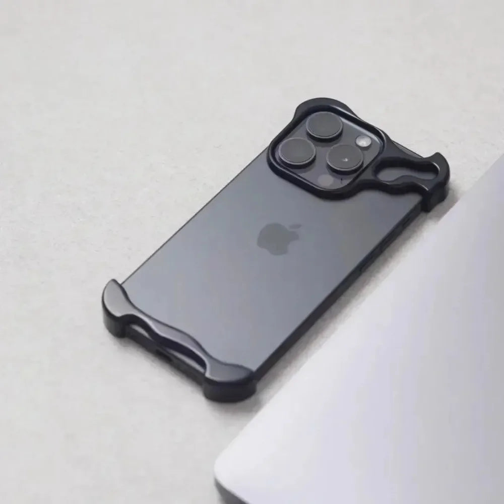 Luxury Alien Titanium Alloy Rimless Phone Case For iPhone 16 15 14 Pro Max 16 Plus Metal Lens Shockproof Cover For iPhone 16 Pro