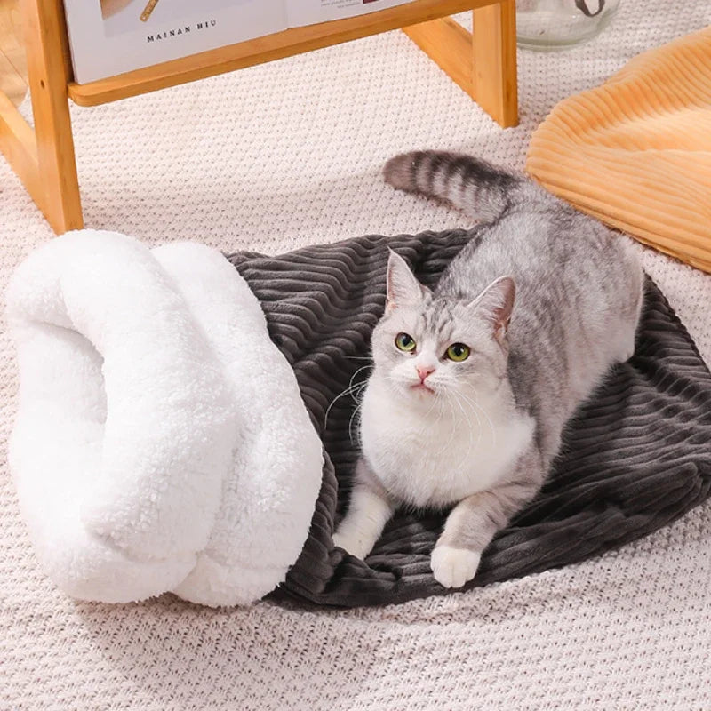 Cat Winter Sleeping Bag Pet Down Sleeping Bag Nest PP Cotton Semi-enclosed Warm And Comfortable Large Pocket Design